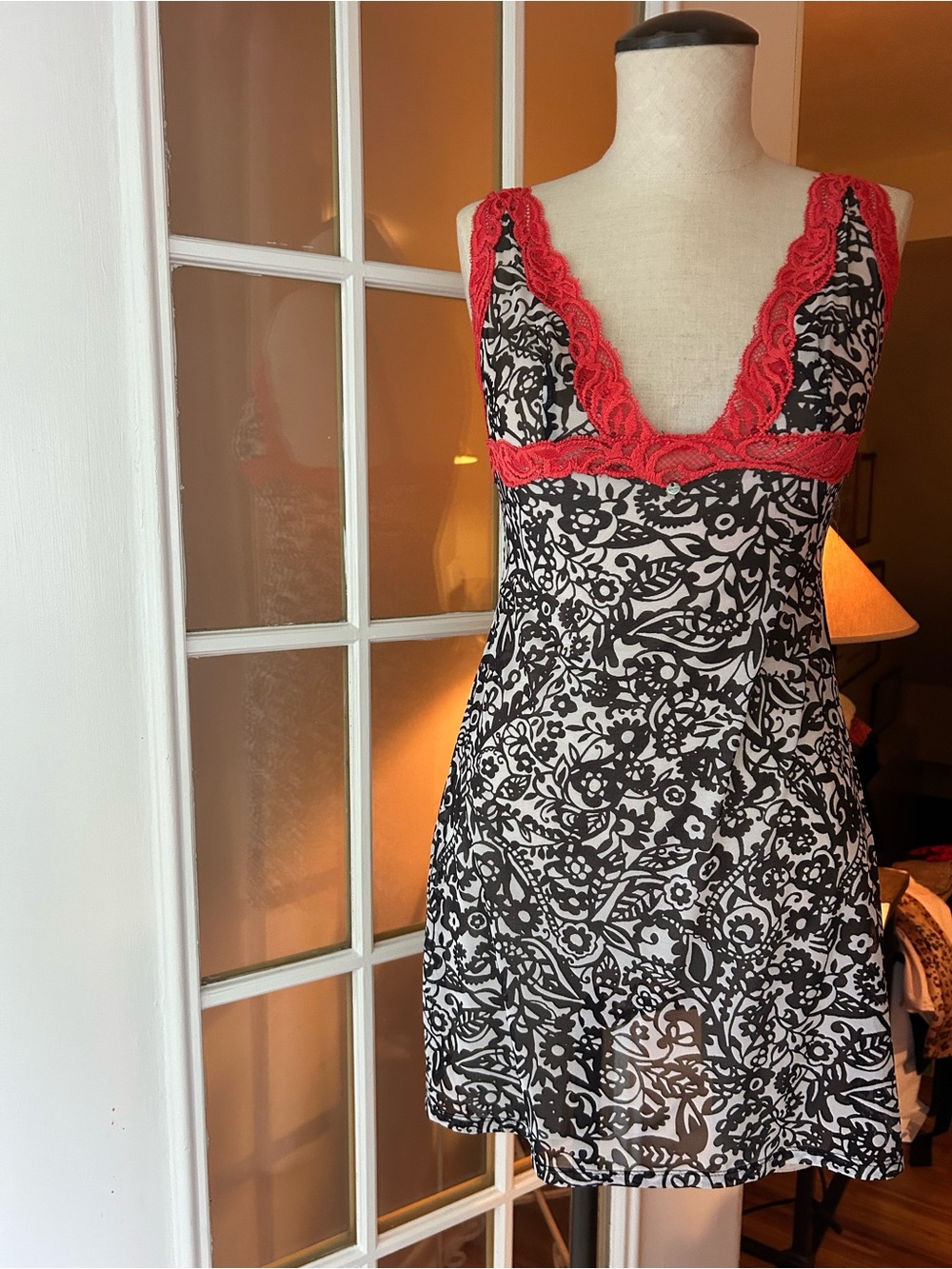 Victoria's Secret Black & white Red Lace trim from the Y2K very sexy collection.